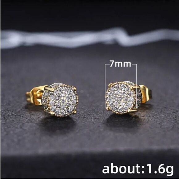14K Gold Plated Diamond CZ Embellished Stud Earrings New in Gift Box 🆕🎁 - Picture 5 of 5